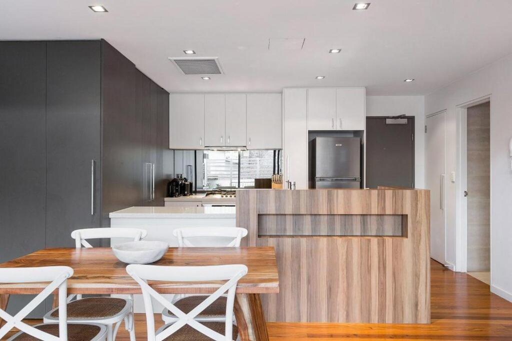 Hotel Lifestyle Home Living in Williamstown