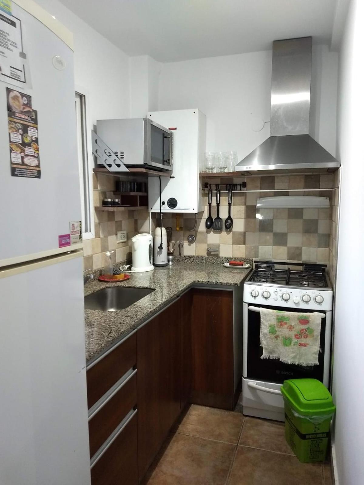Departamento entero con cochera bien equipado