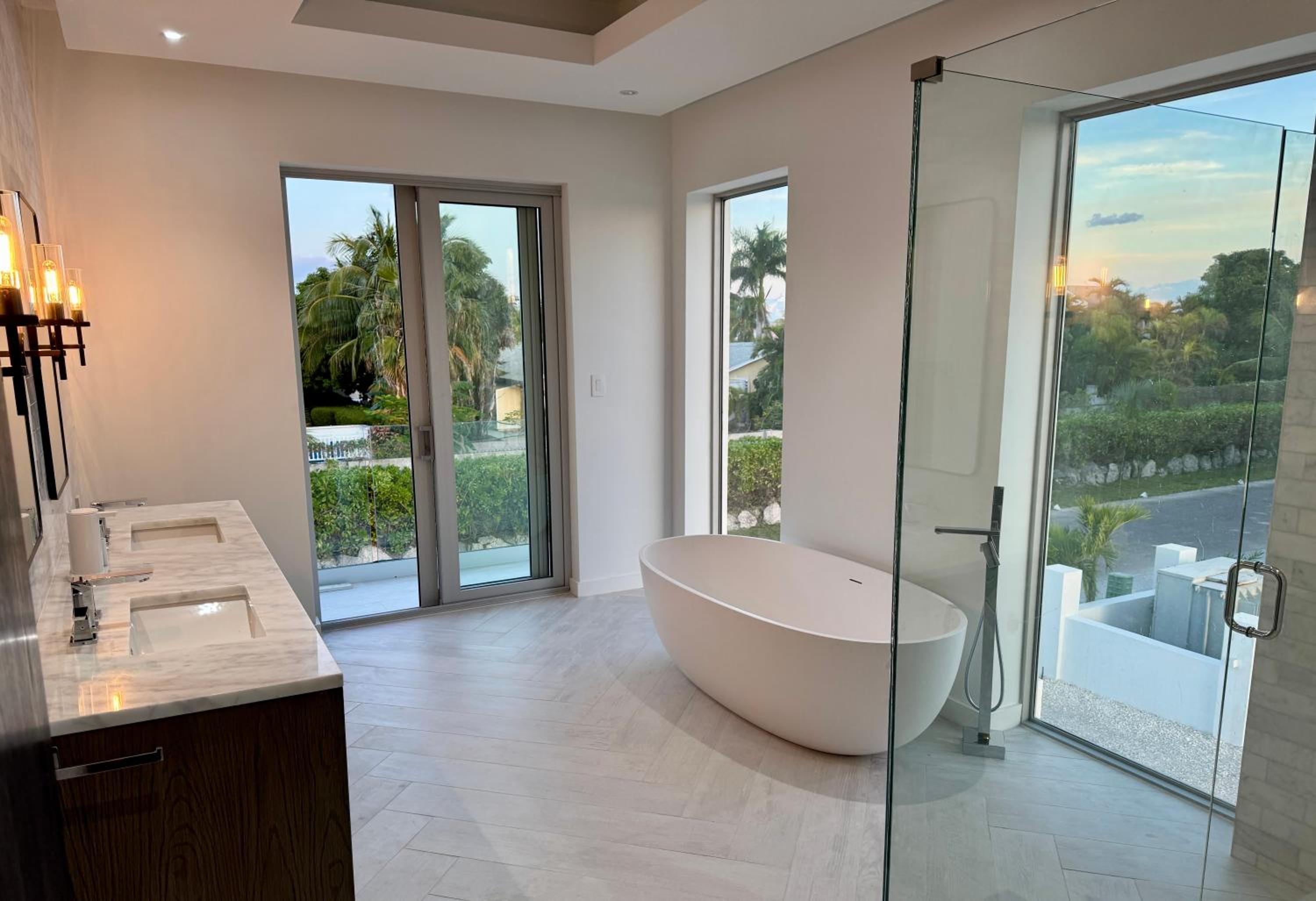 Casablanca Bahamas- New Luxury Waterfront Condo, Palm Cay, The Bahamas