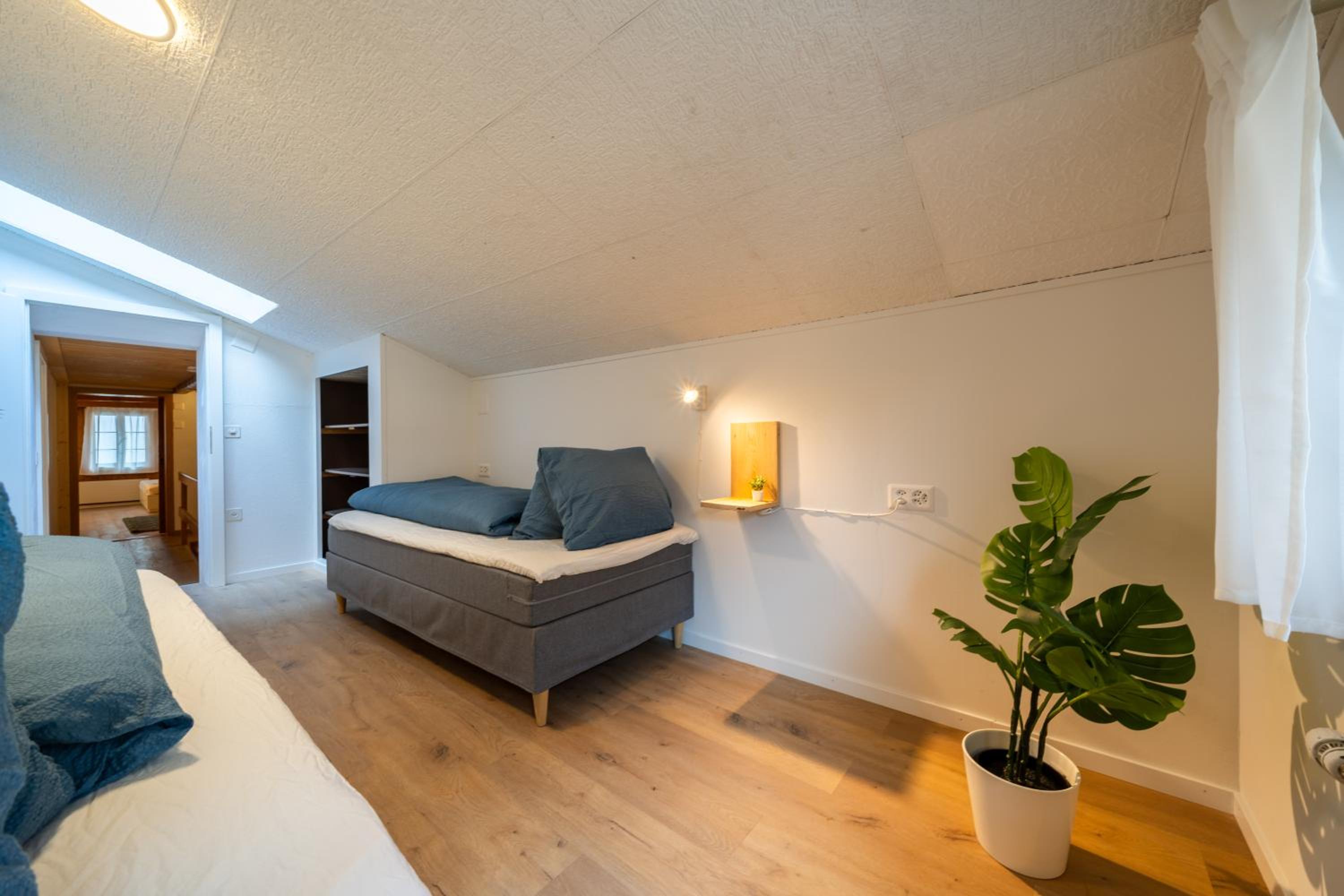 Large apt in town center next to Brunngasse & near lake