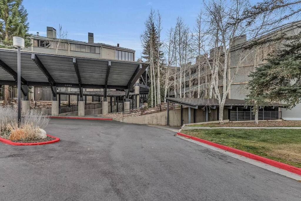 Hotel SilverKing Mountainside Penthouse Suite - Image 1