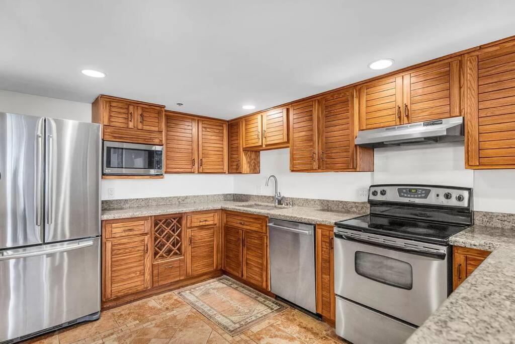 SilverKing Mountainside Penthouse Suite view 2