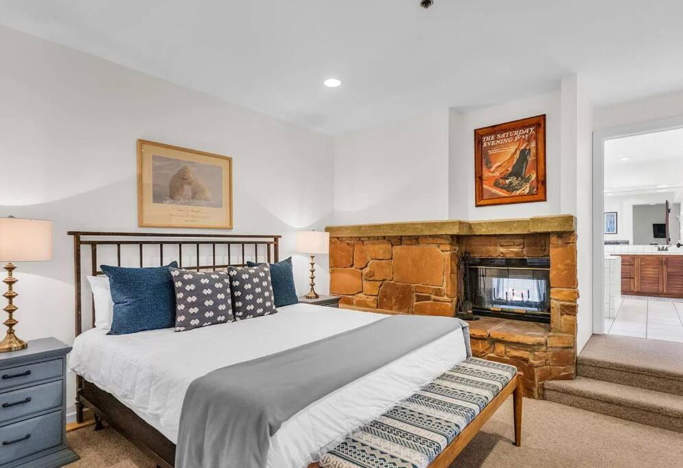 SilverKing Mountainside Penthouse Suite view 4