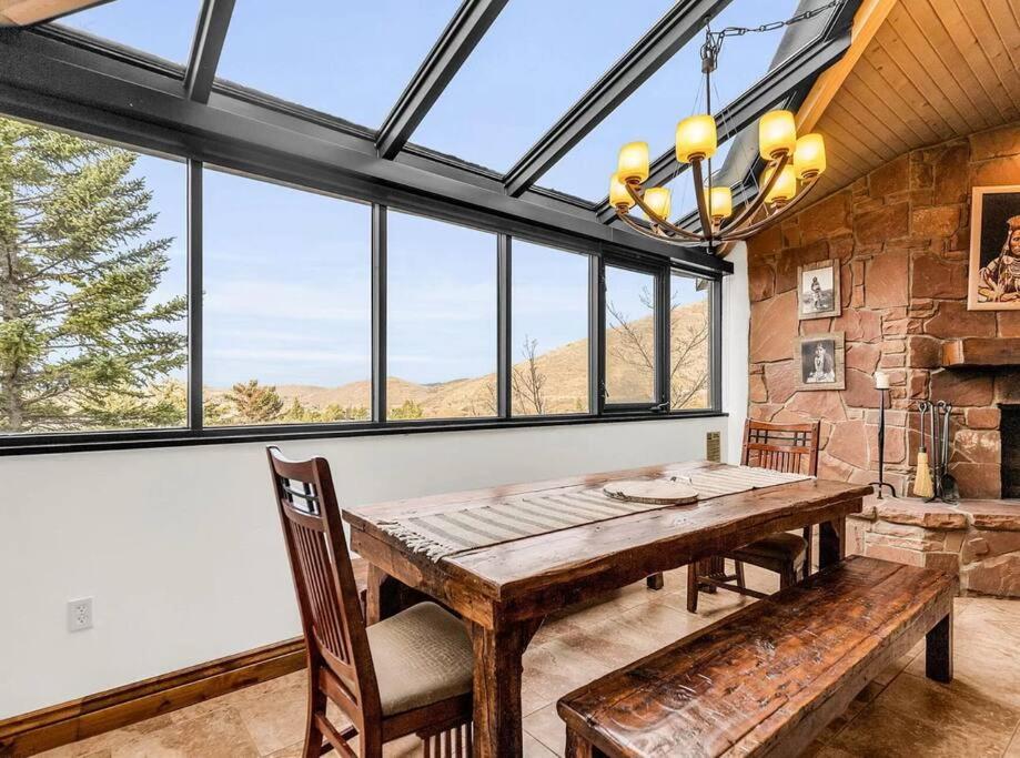 SilverKing Mountainside Penthouse Suite view 5