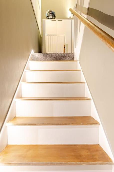 3 Bedroom Maisonette in Belsize Park, Hampstead with Private entrance view 4