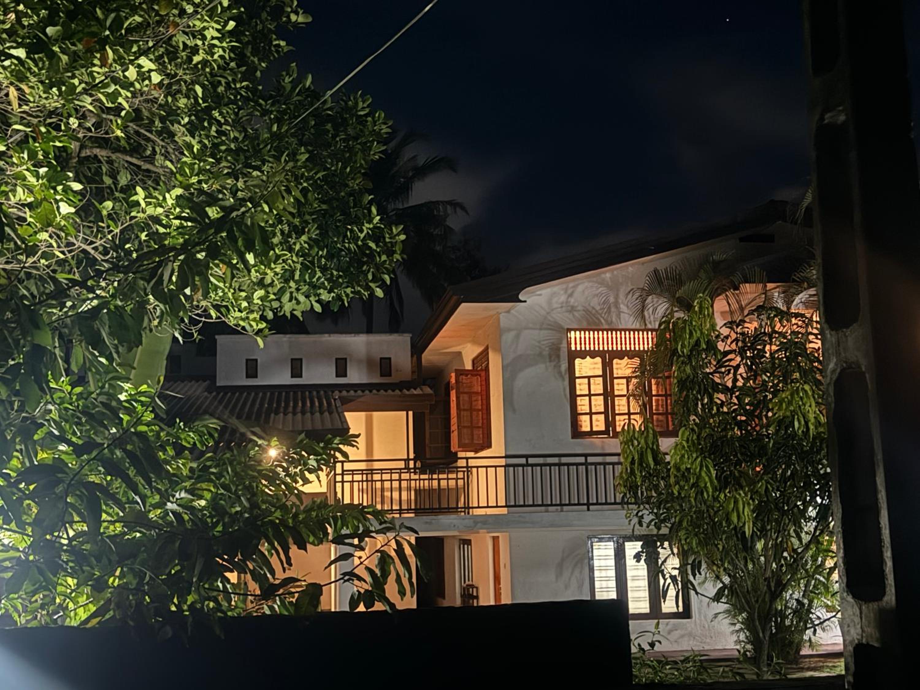 Oracle Residence