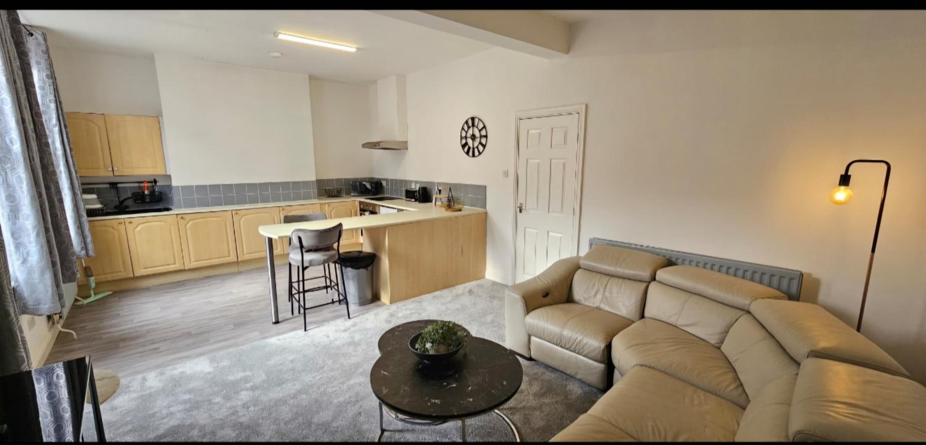 The Wolves Luxe Apartment view 4