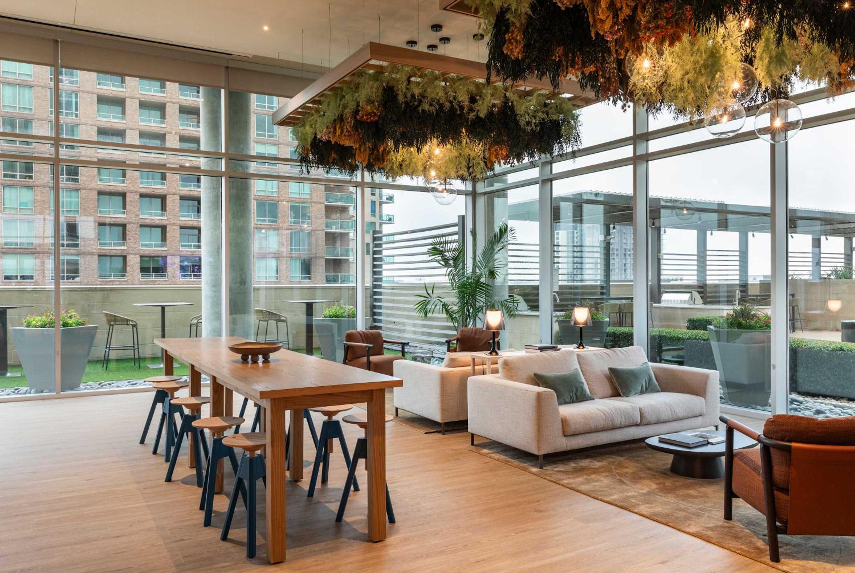 High Design 1-Bed West Village view 5