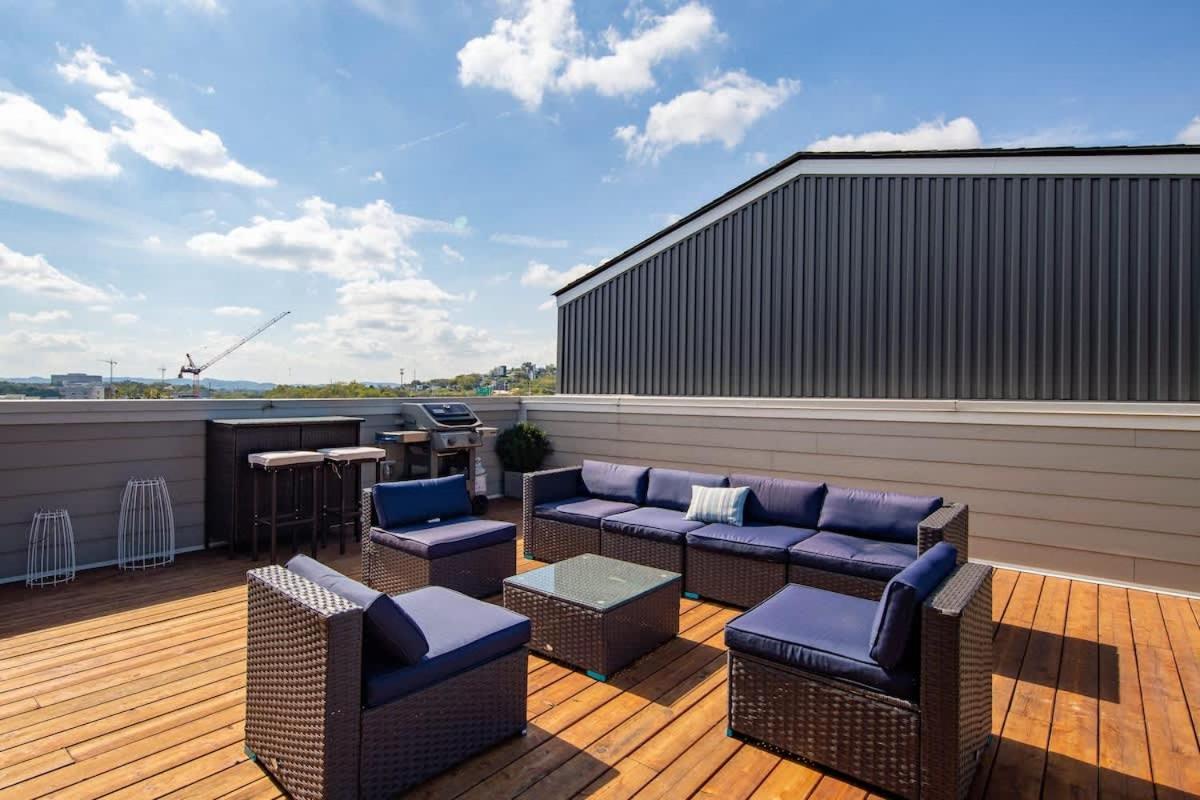 Photograph supplied for Huge Rooftop 5 Mins to dwtn Sleeps 12