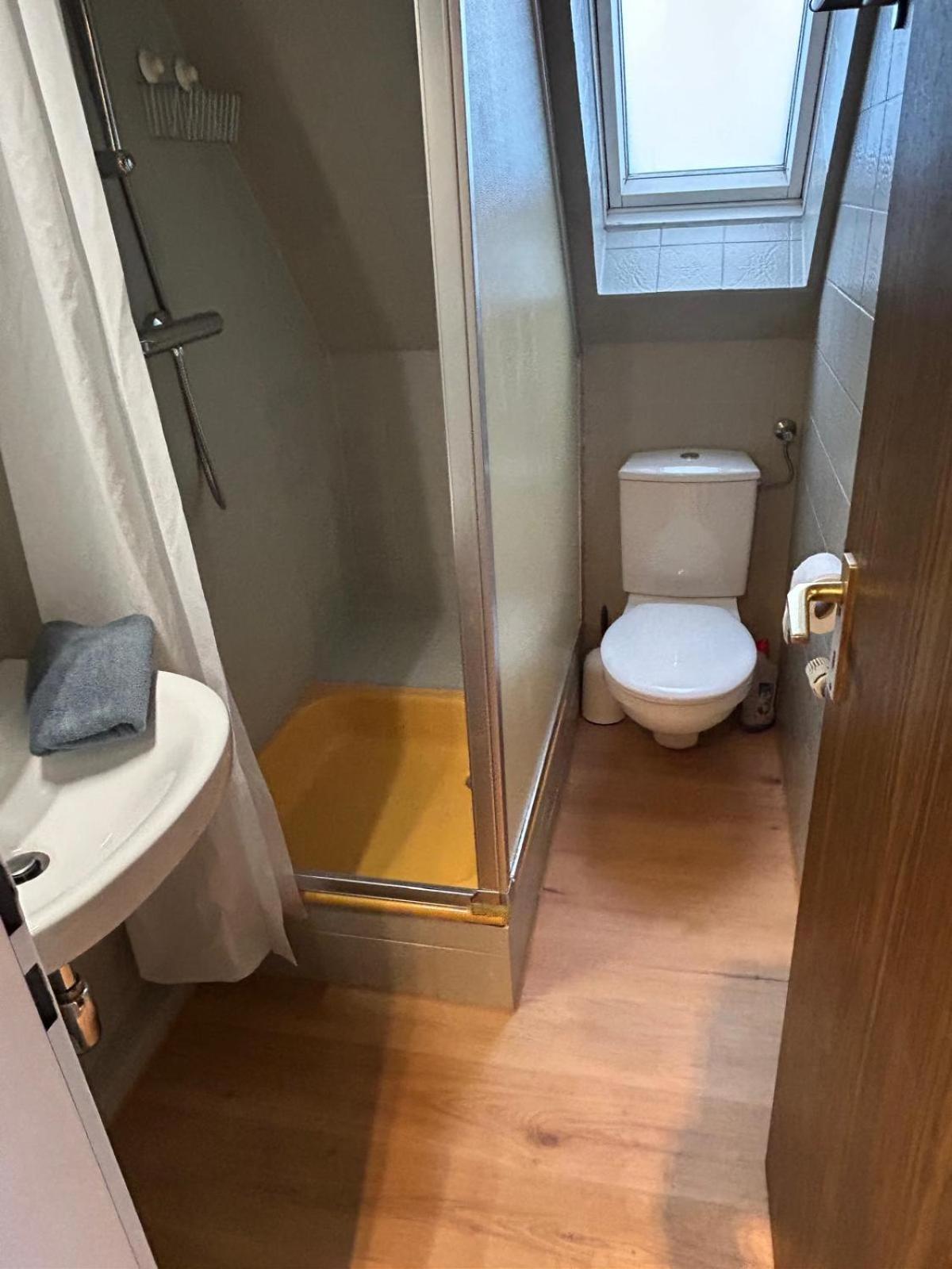 Backbord en Norddeich — bathroom