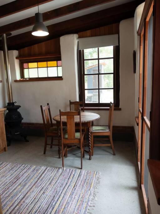 Cob Cabin - Sacred Earth Farm