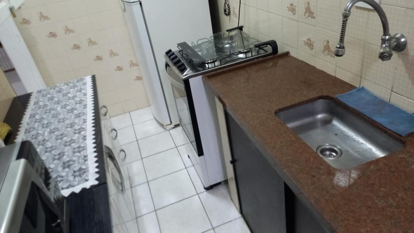 Apartamento na Guilhermina, beira - mar!