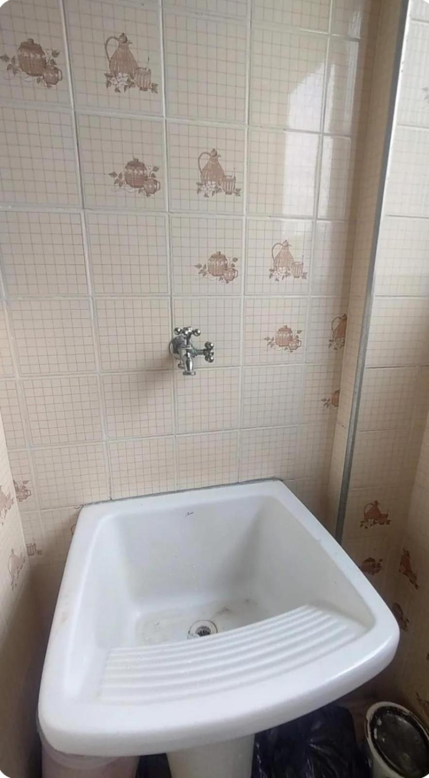 Apartamento na Guilhermina, beira - mar!