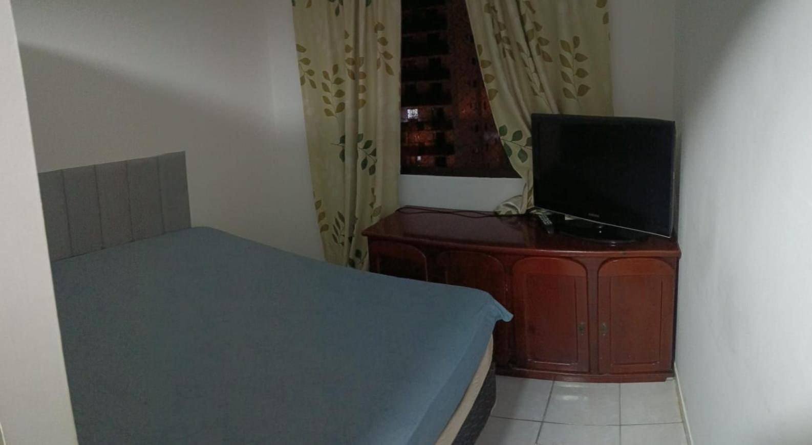 Apartamento na Guilhermina, beira - mar!