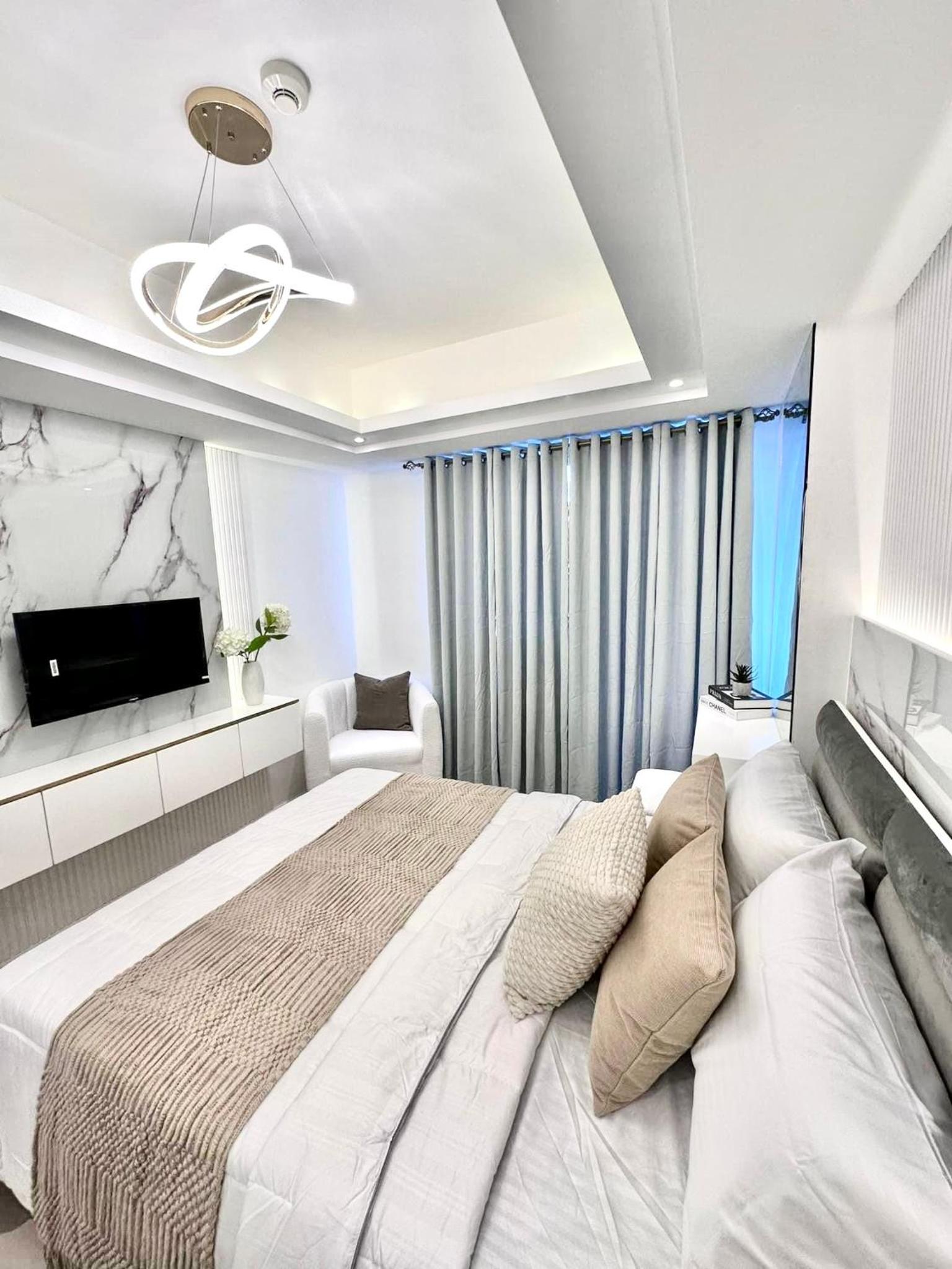 Azure North Amirah’s Place