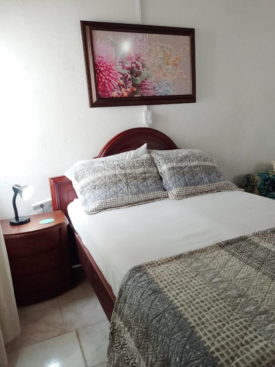 Hostal CORALES