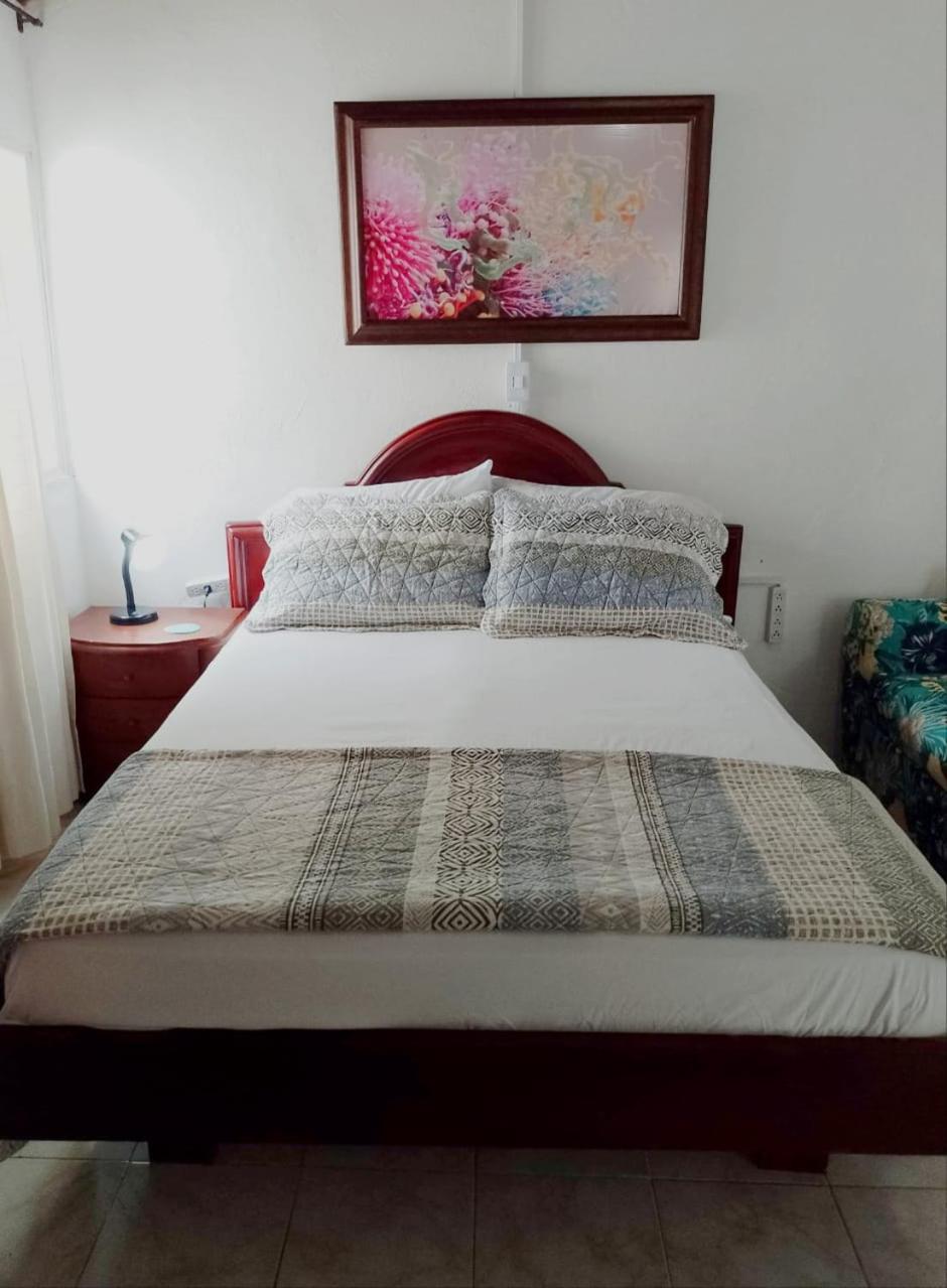 Hostal CORALES