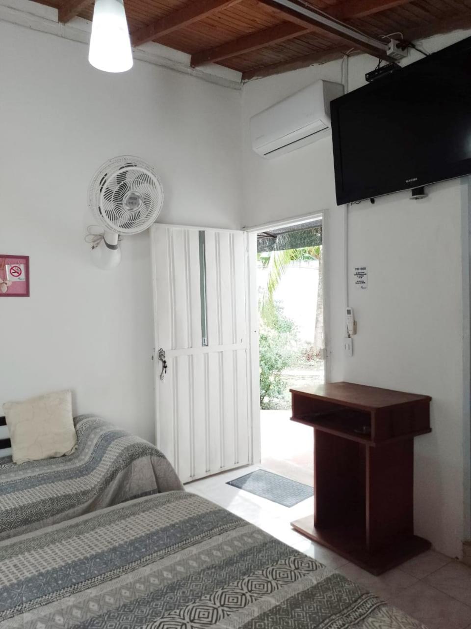 Hostal CORALES