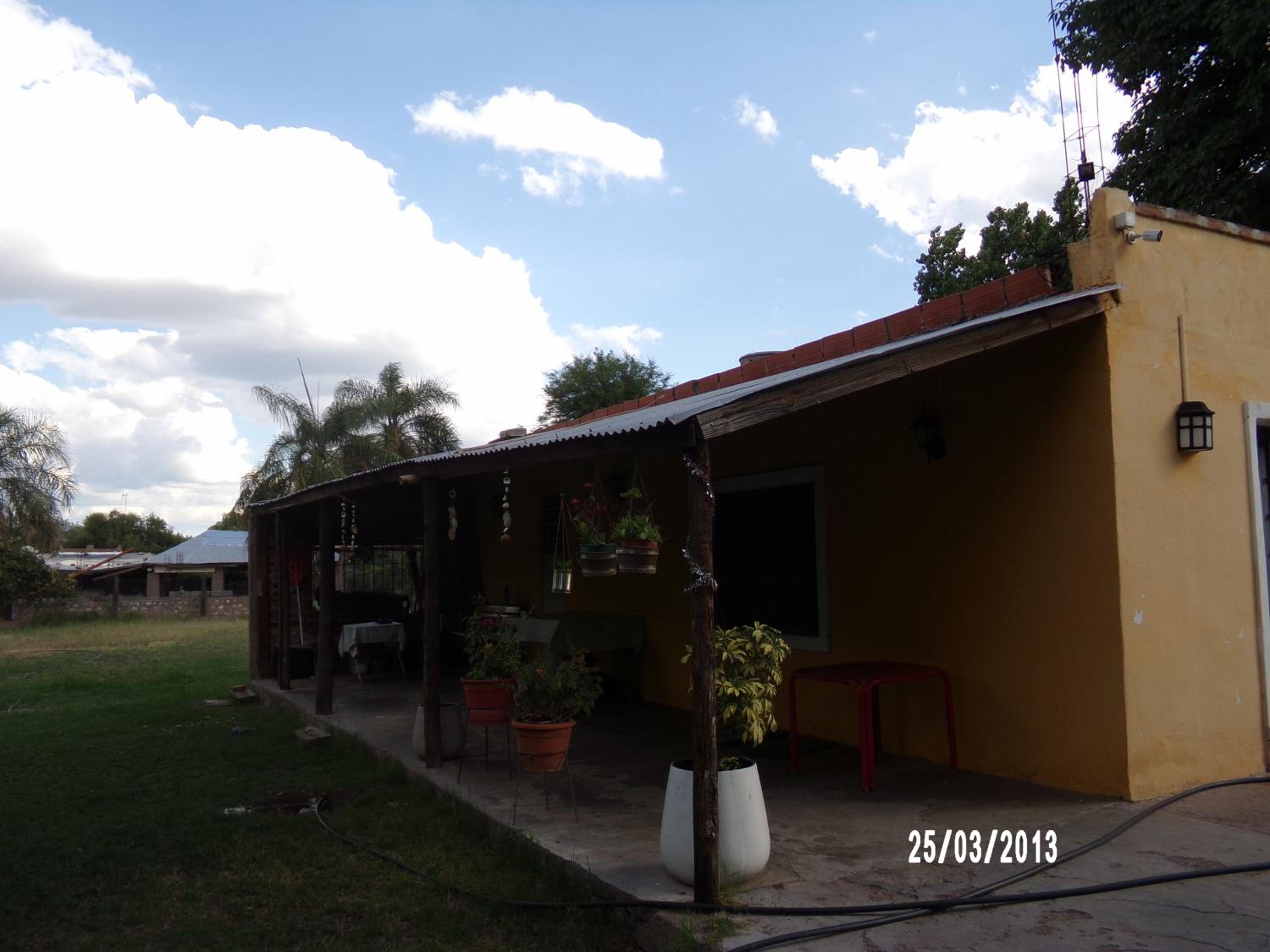 Casa de verano con pileta en la quebrada