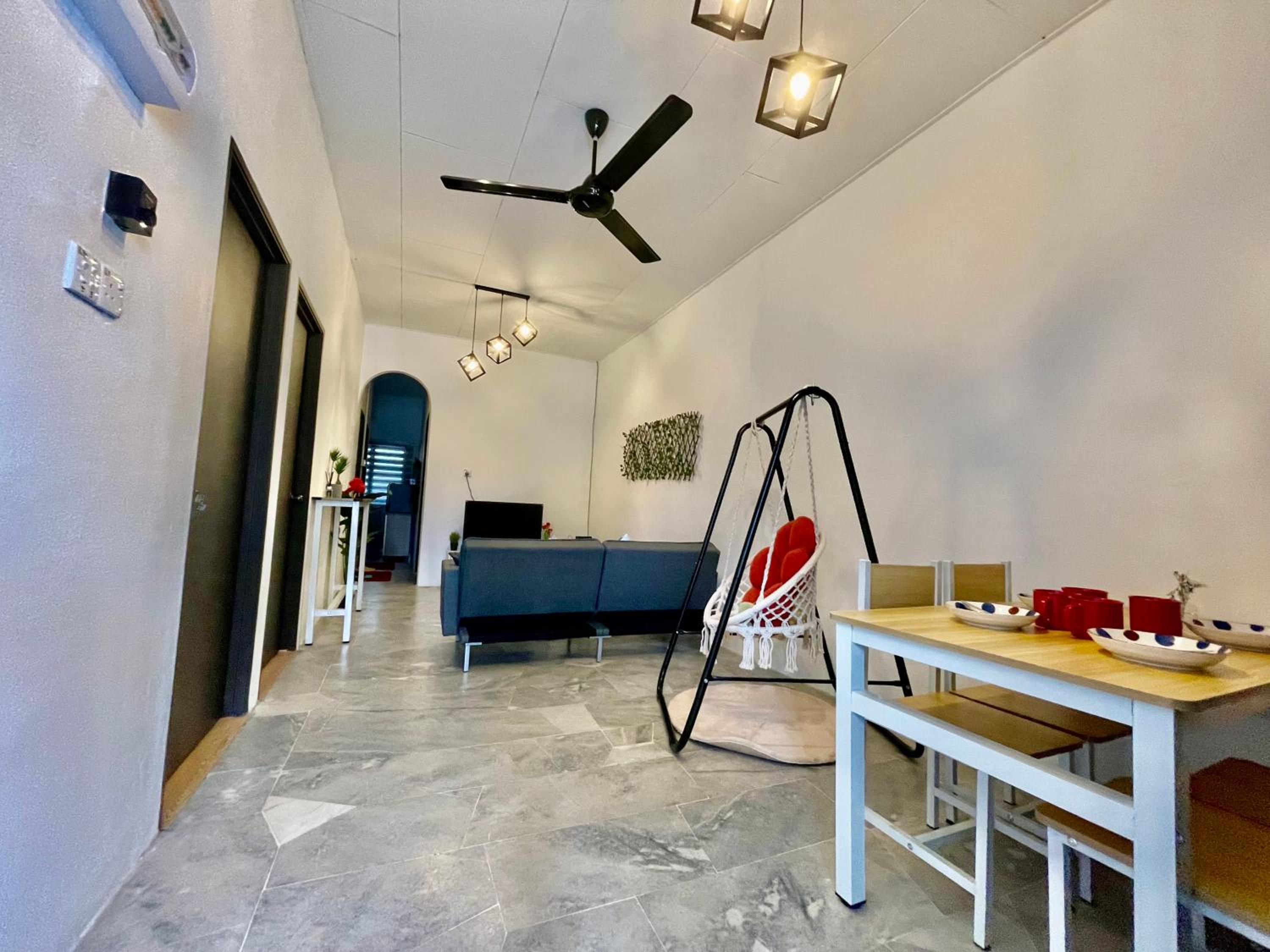 Home41#6pax#netflix#NearIconCity&AeonAlma photo 5