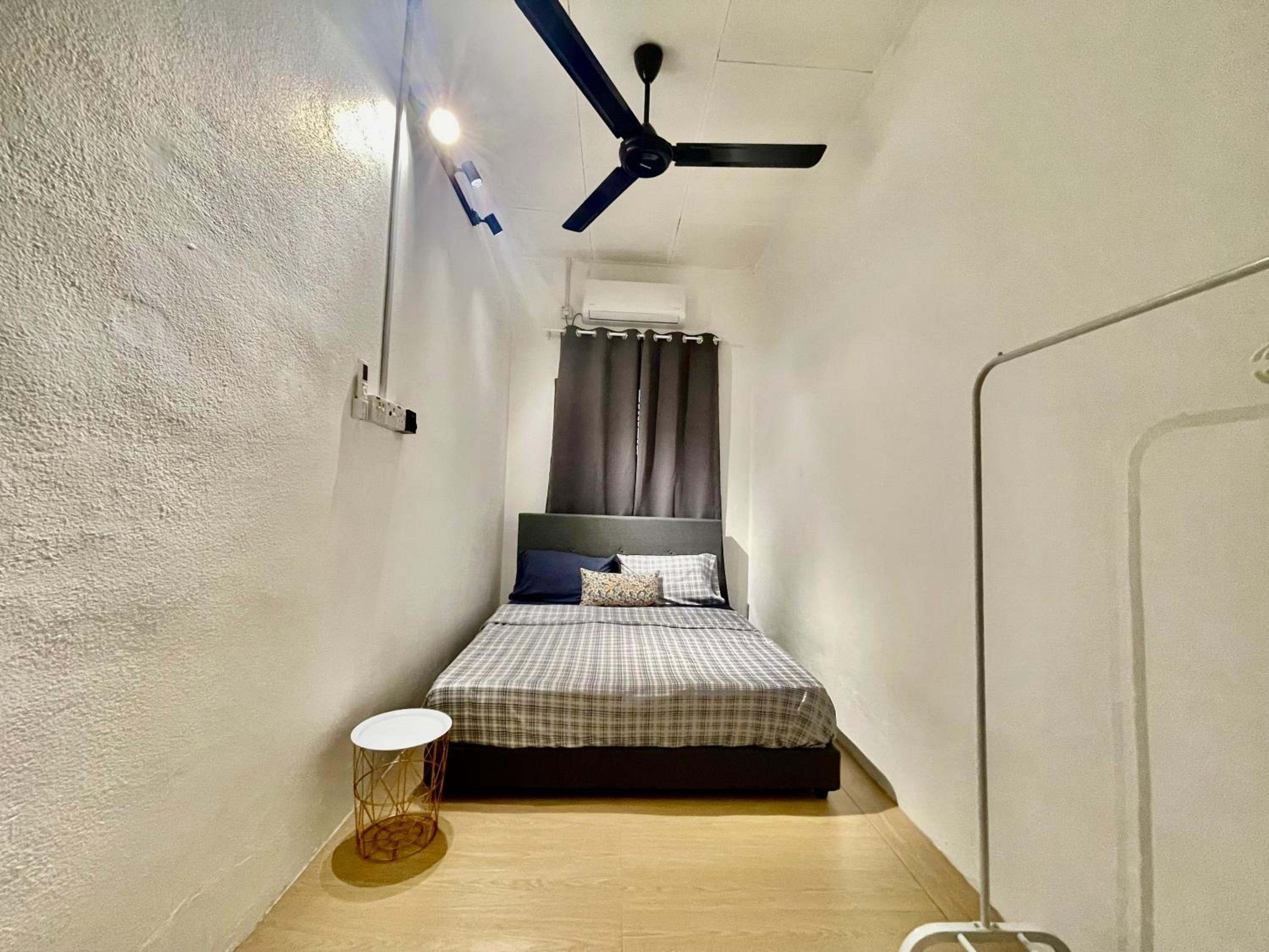Home41#6pax#netflix#NearIconCity&AeonAlma photo 7