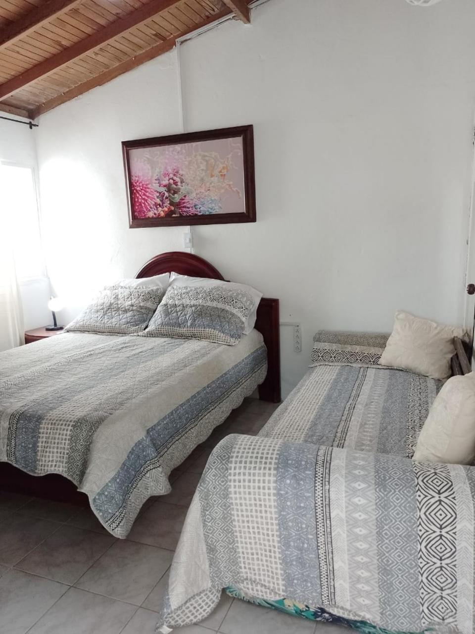 Hostal CORALES