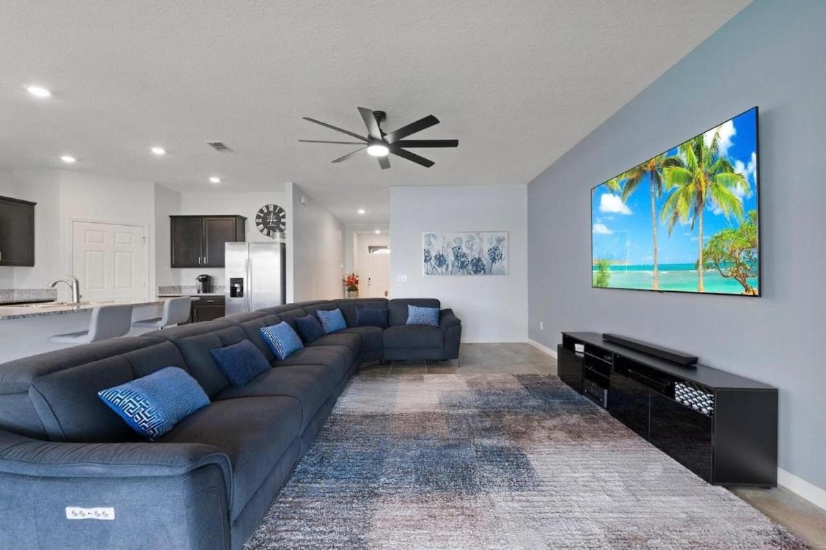 Okeechobee Vacations - Cozy Waterfront Paradise, Private Room - Property Image 1