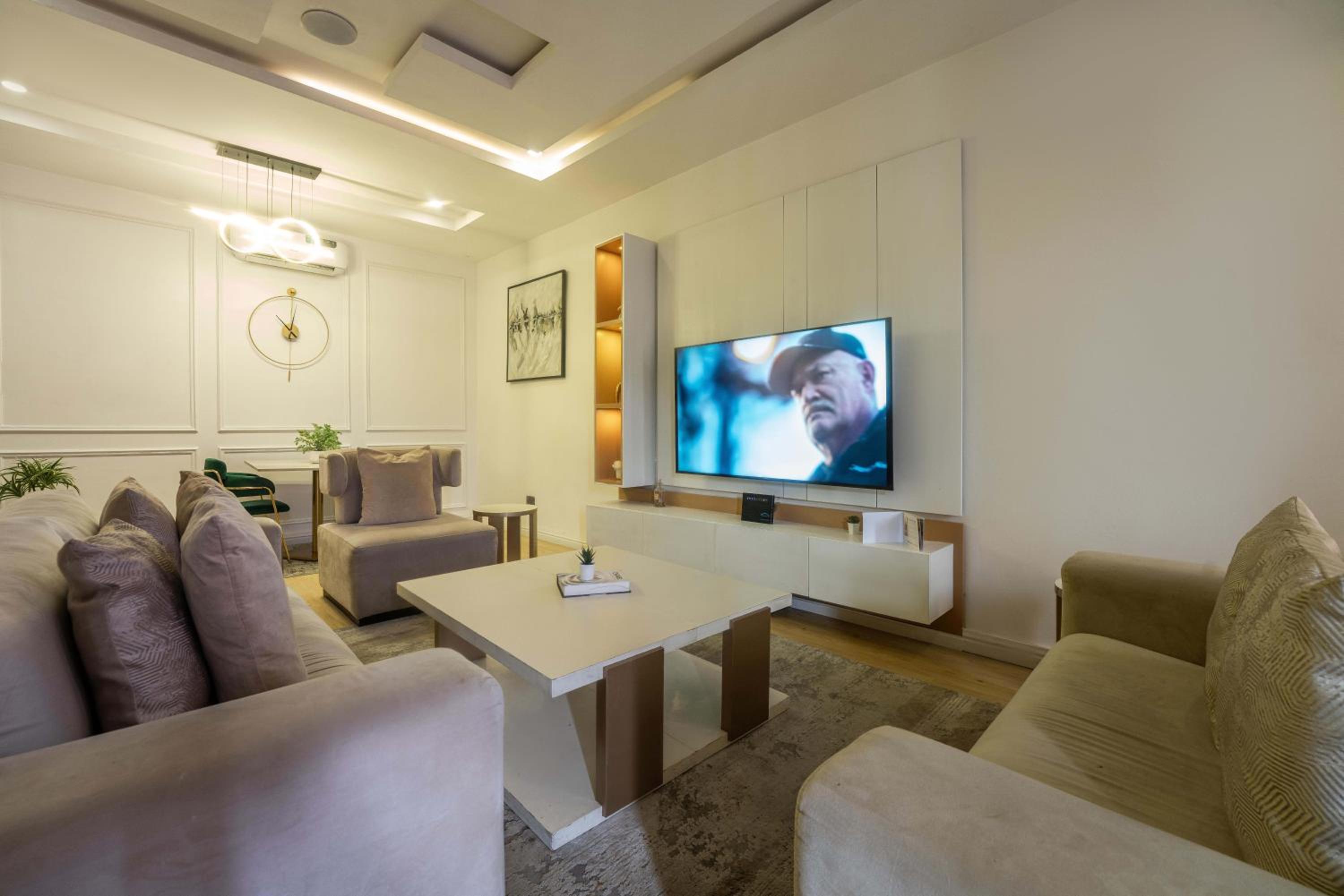 George Residence Nike Art Gallery Road, Lekki