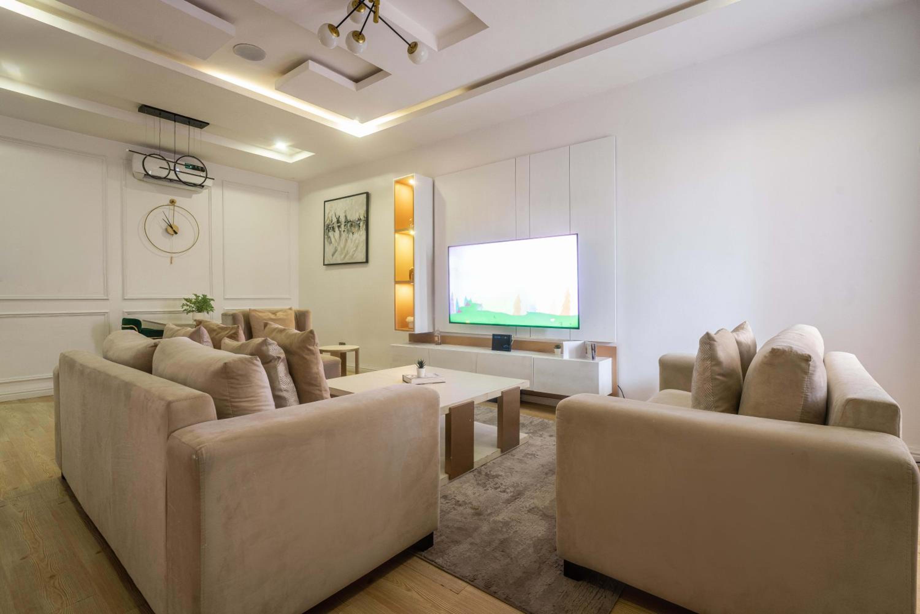 George Residence Nike Art Gallery Road, Lekki