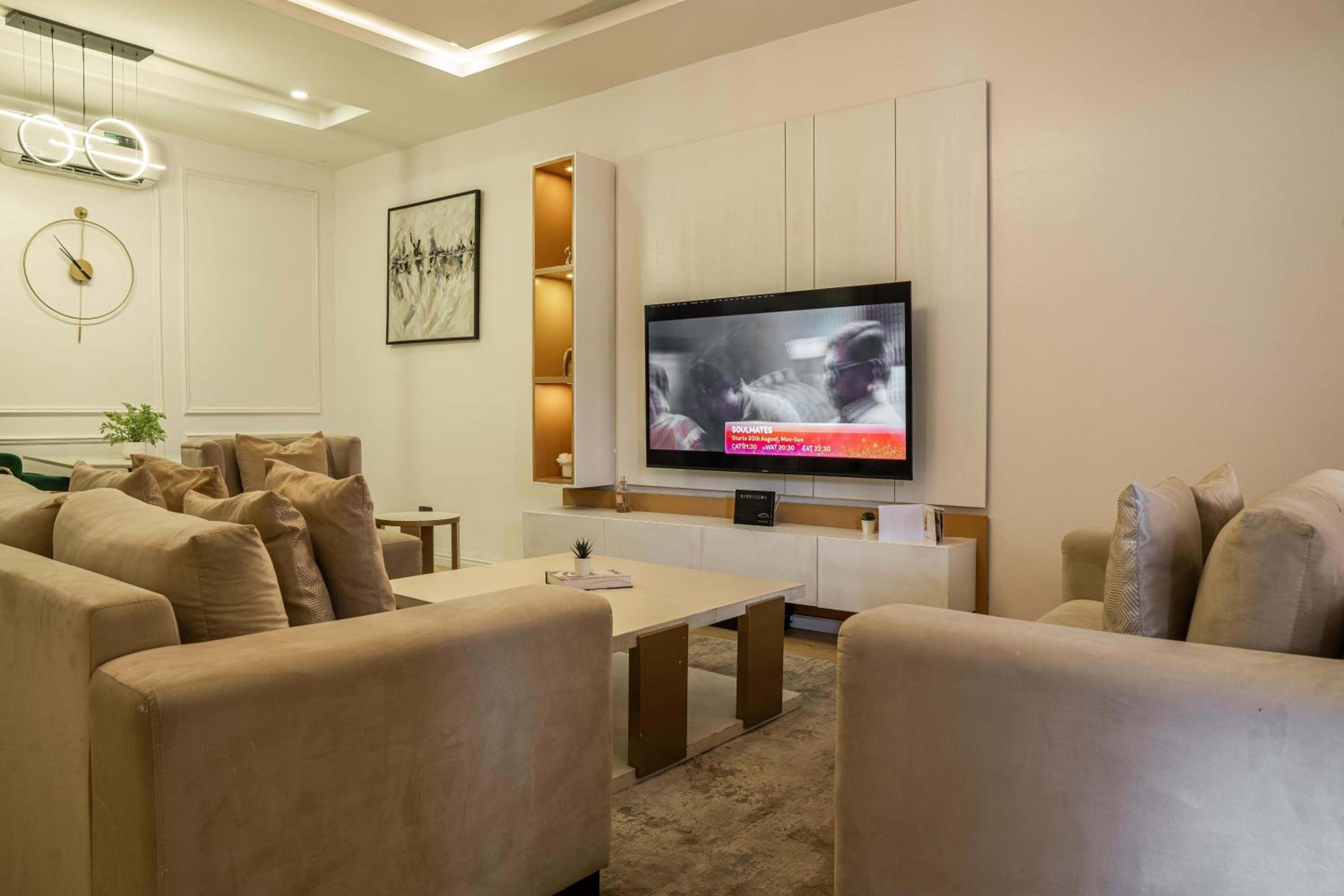 George Residence Nike Art Gallery Road, Lekki