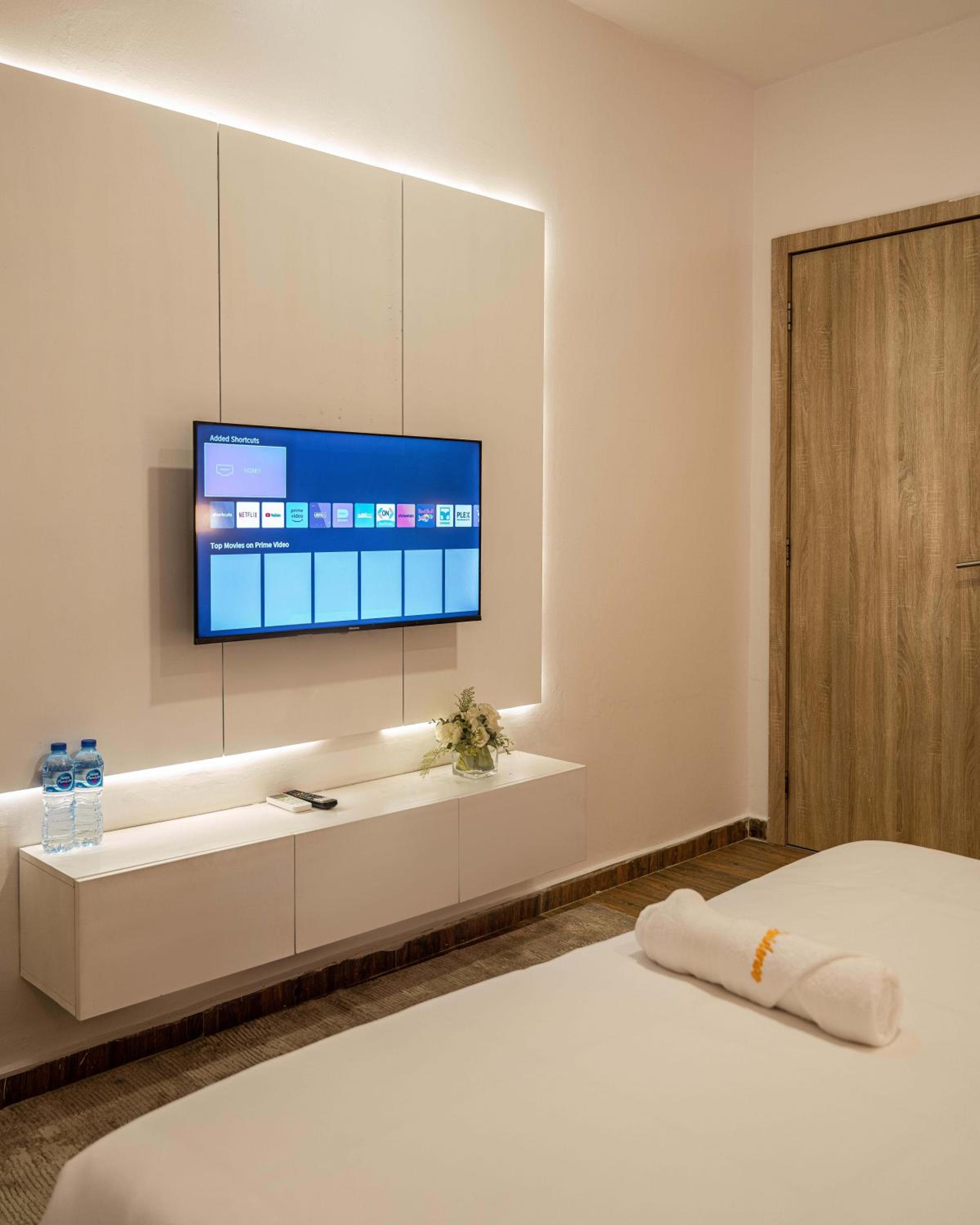 George Residence Nike Art Gallery Road, Lekki