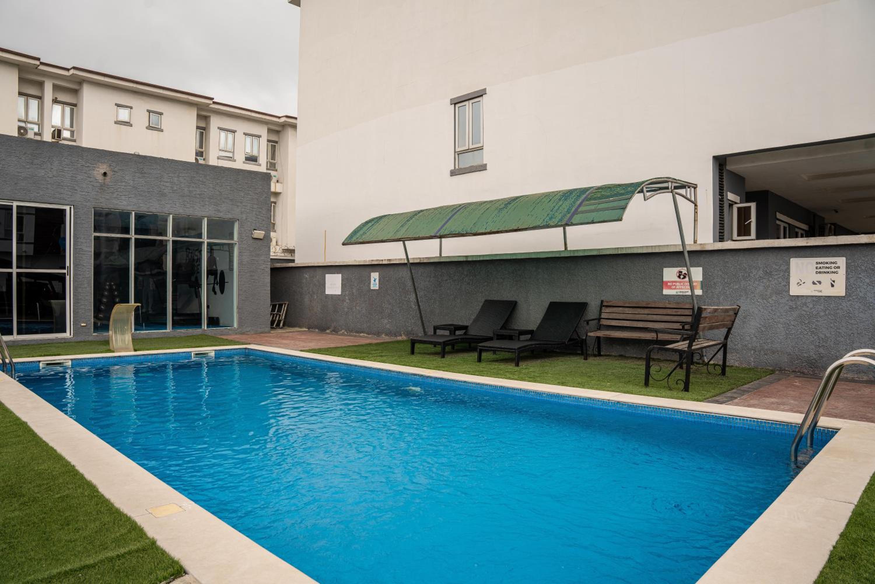 George Residence Nike Art Gallery Road, Lekki
