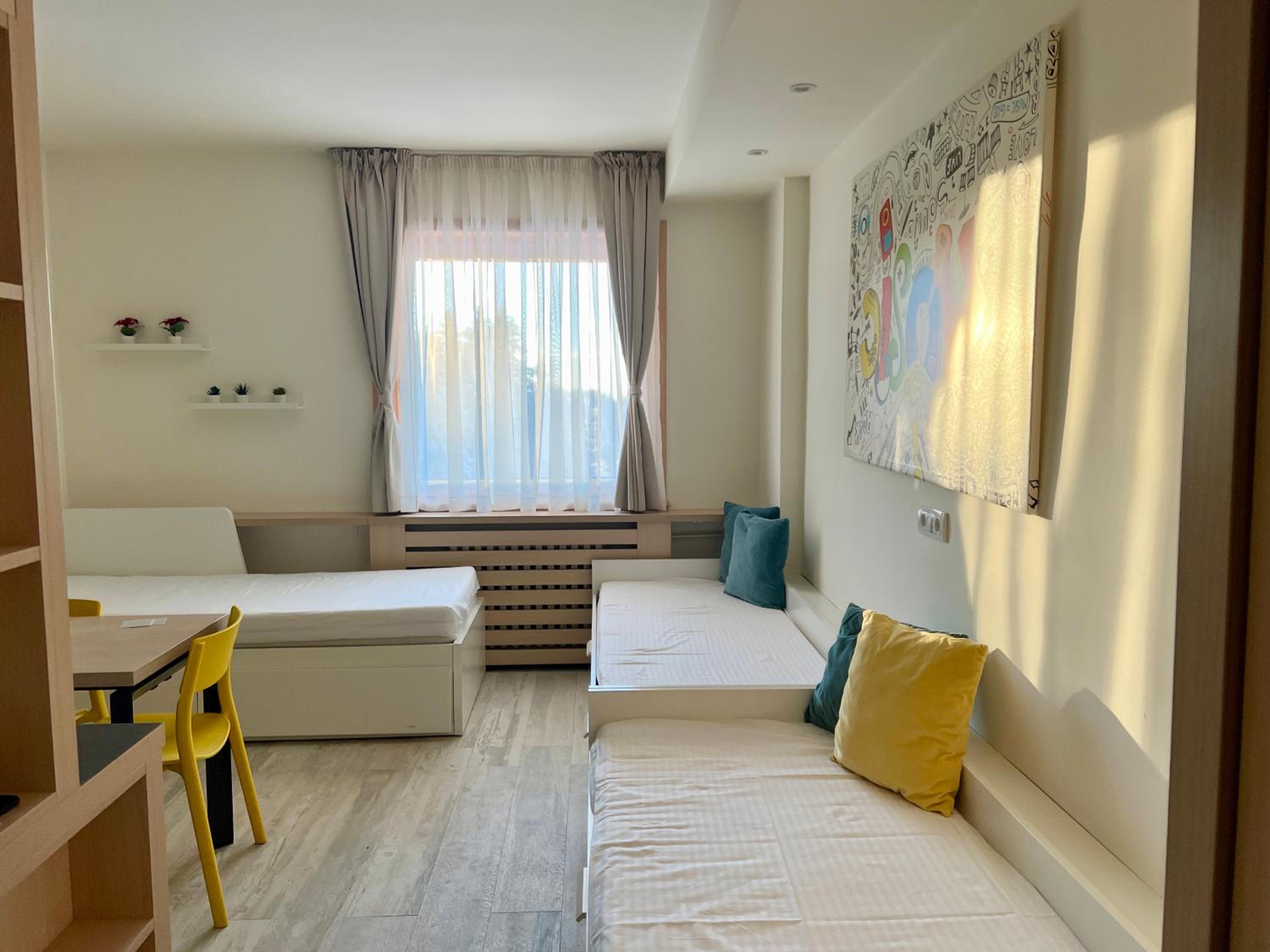 Select Lux Angella-Konaci