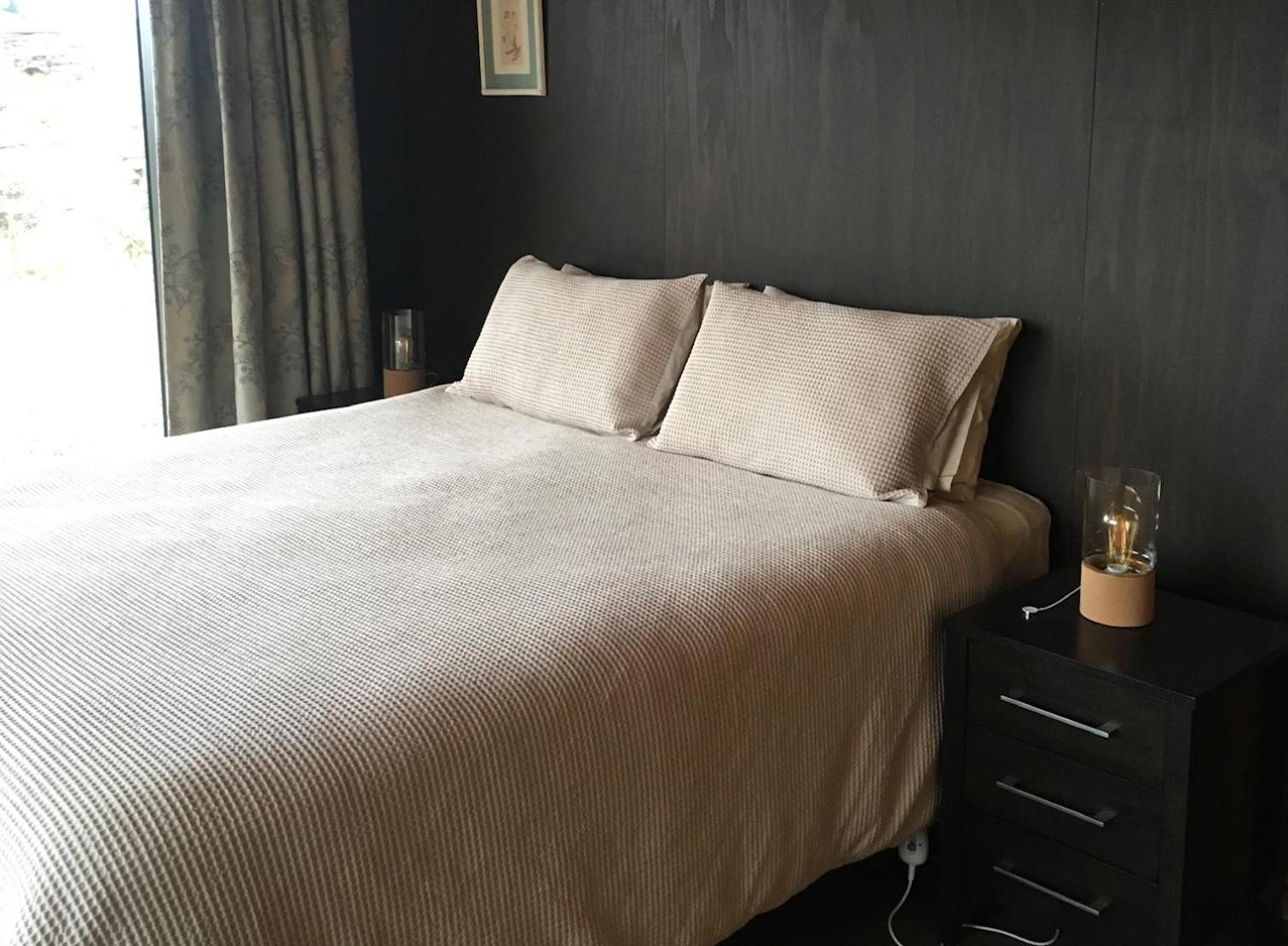 A Place in Thyme - Alexandra Holiday Home