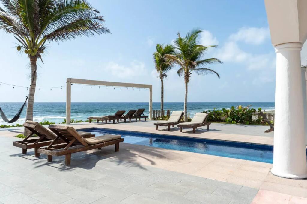 Beautiful Paradise - Beachfront