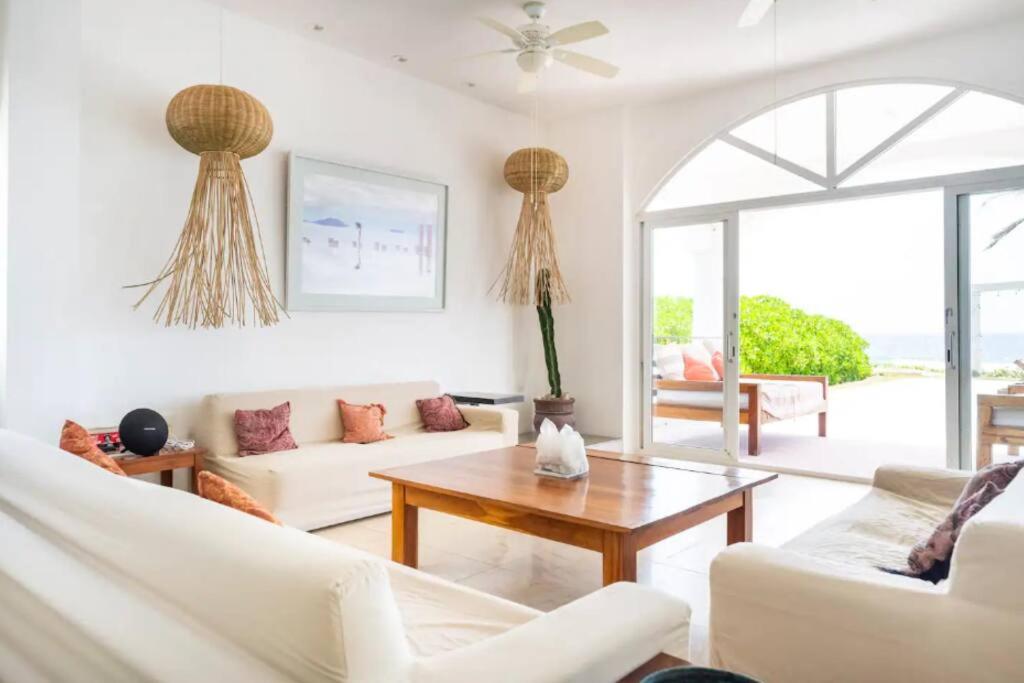 Beautiful Paradise - Beachfront