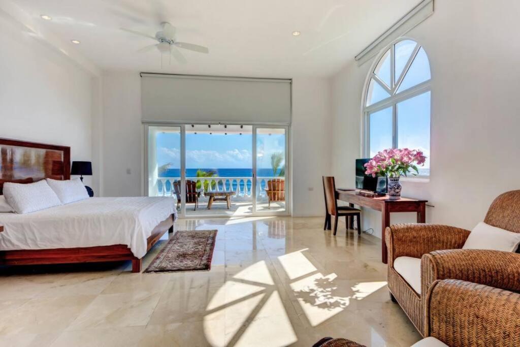 Beautiful Paradise - Beachfront