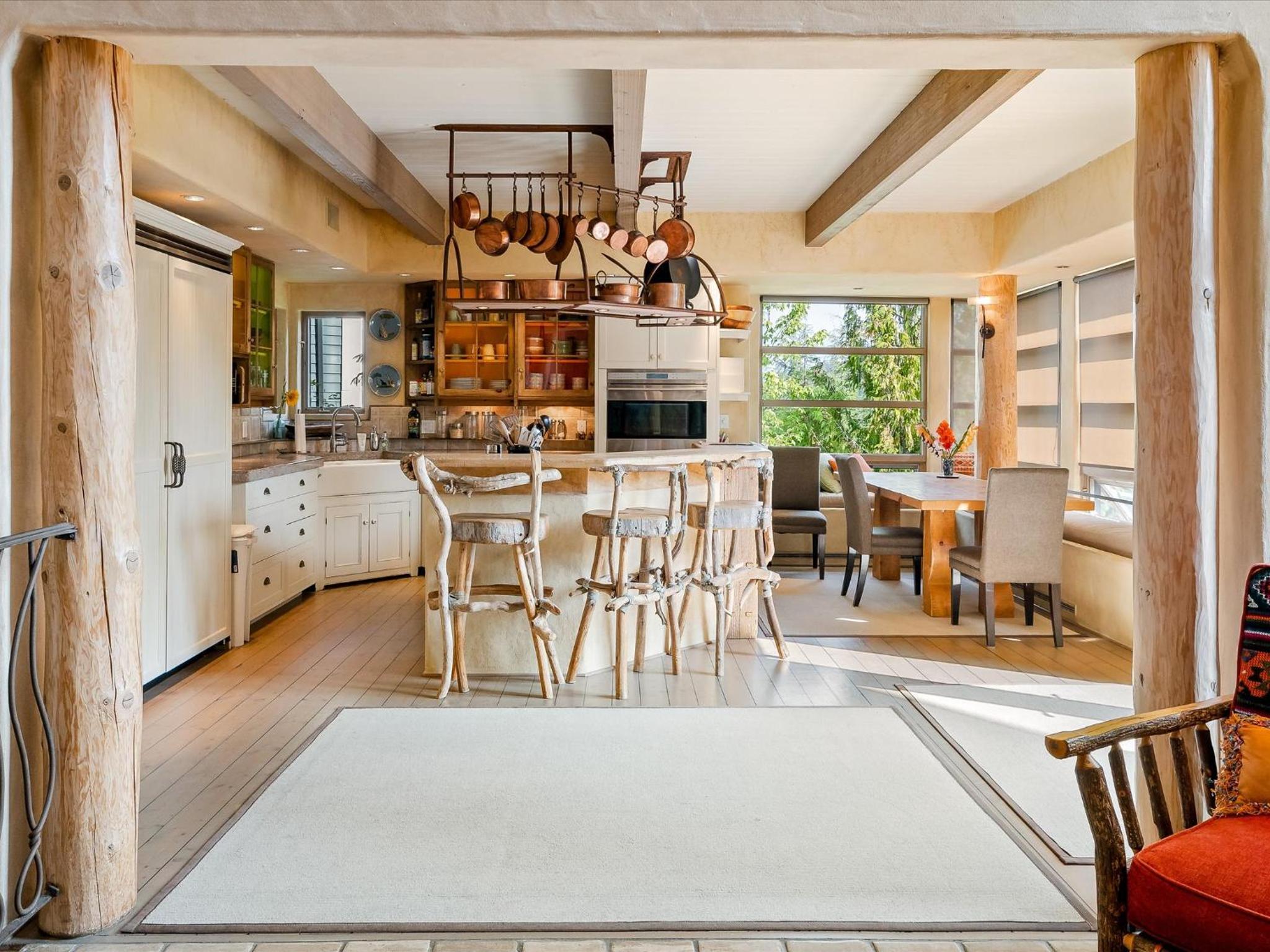 New Listing Unique Luxury 6 bedroom Chalet including 4 bedrooms and beautiful 2 bedroom suite