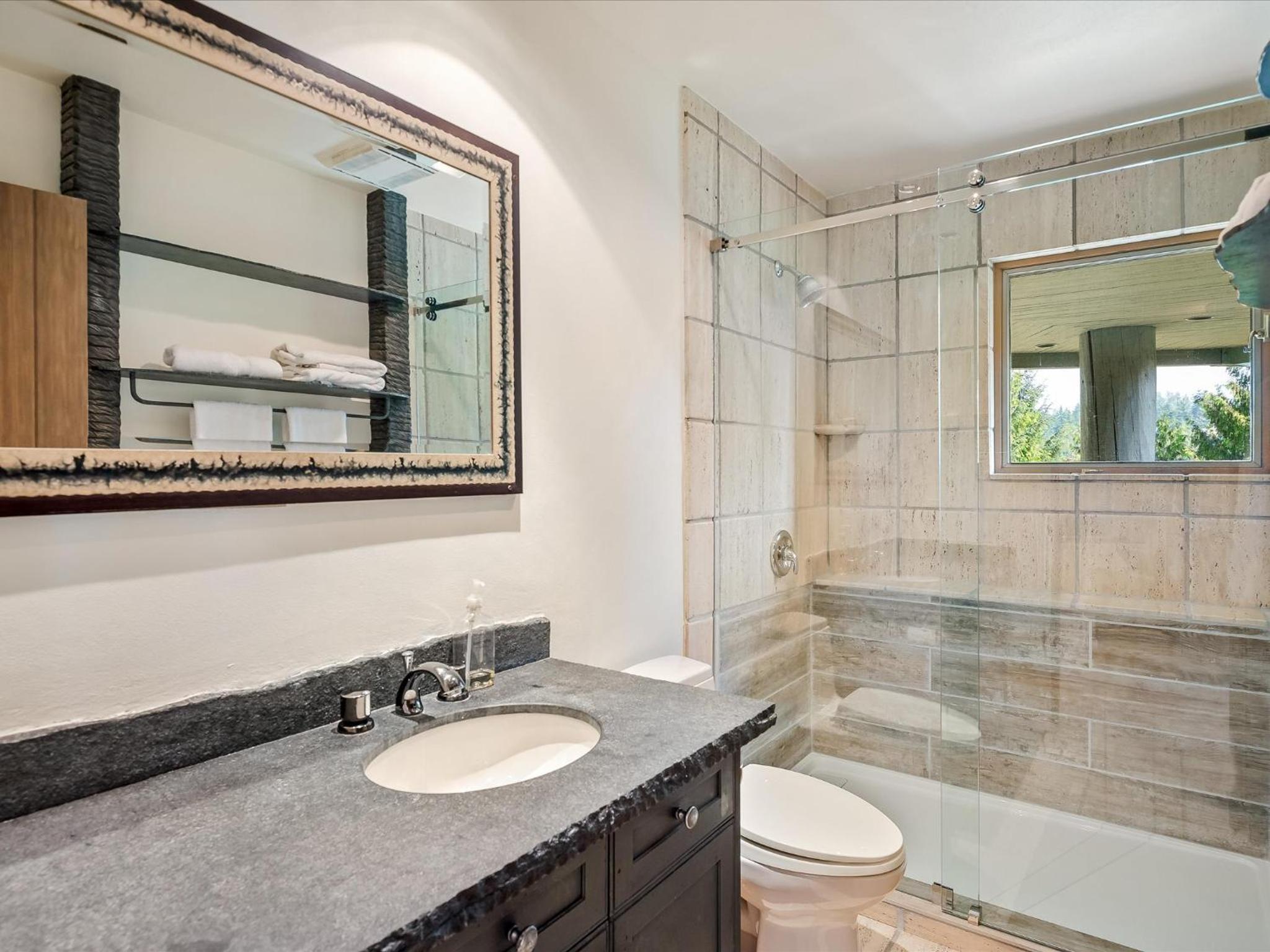 New Listing Unique Luxury 6 bedroom Chalet including 4 bedrooms and beautiful 2 bedroom suite