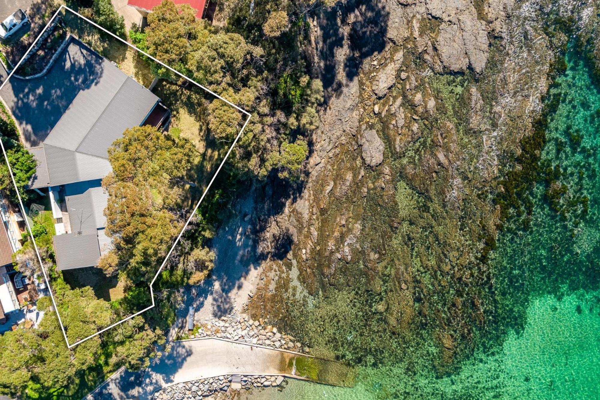 Oceanfront Beauty in Lilli Pilli