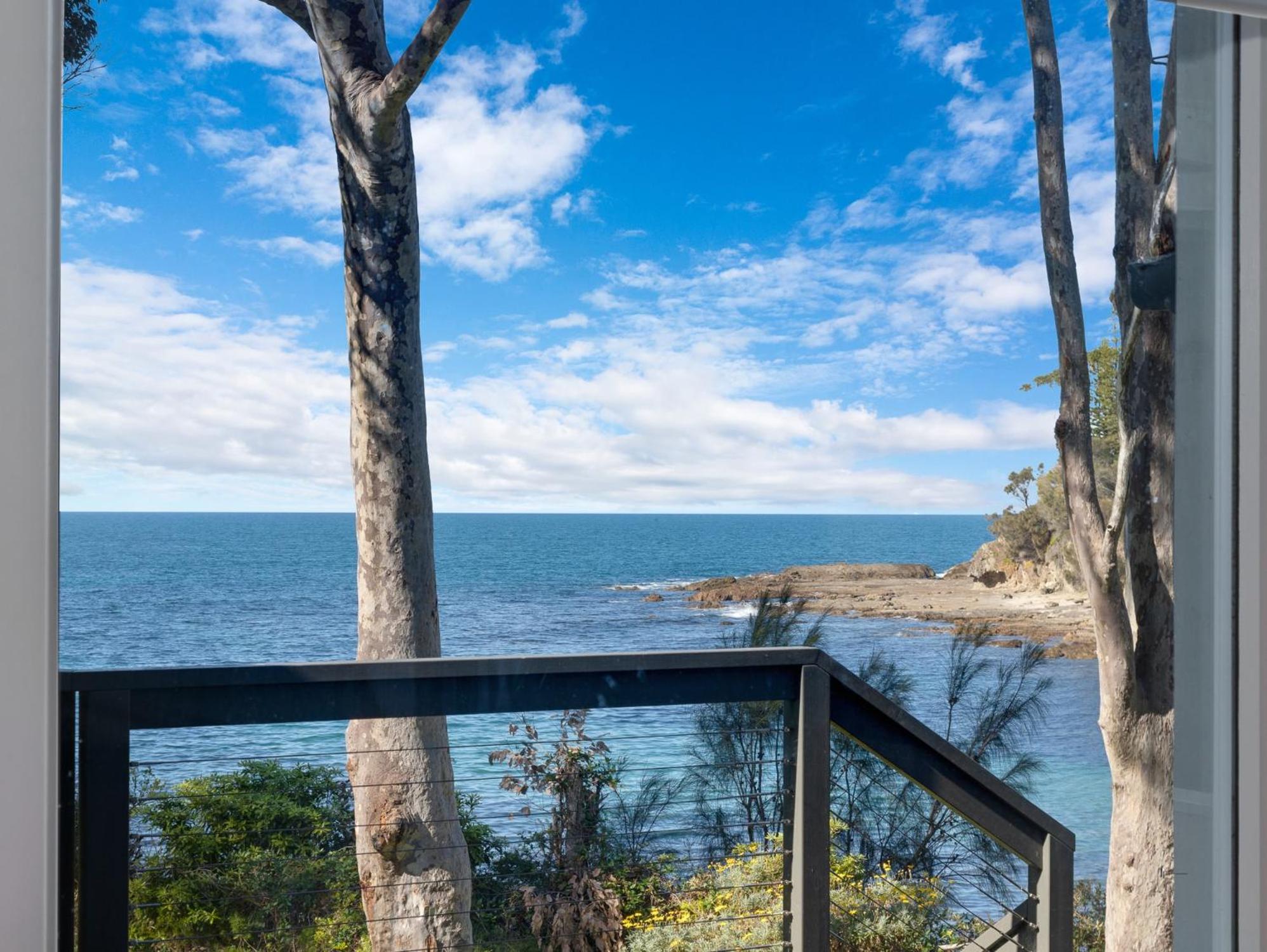 Oceanfront Beauty in Lilli Pilli