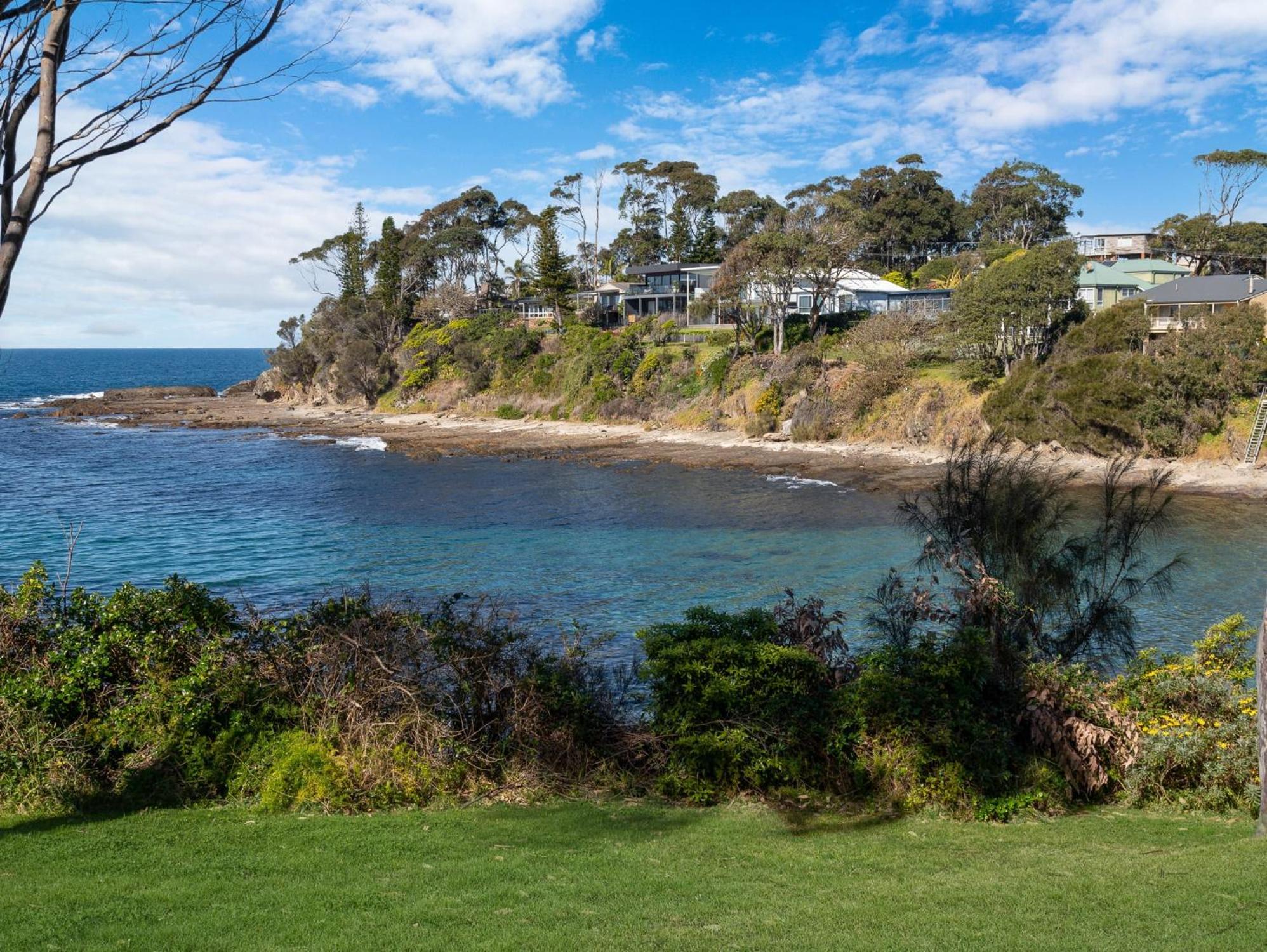 Oceanfront Beauty in Lilli Pilli