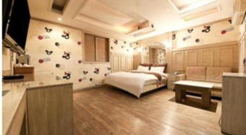 Kobos Hotel
