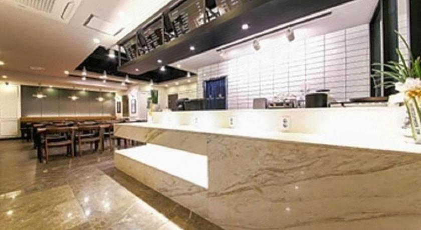 Kobos Hotel