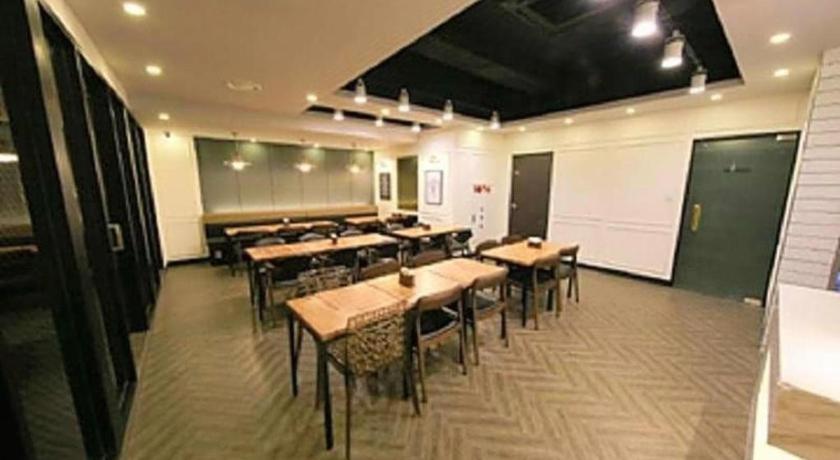 Kobos Hotel