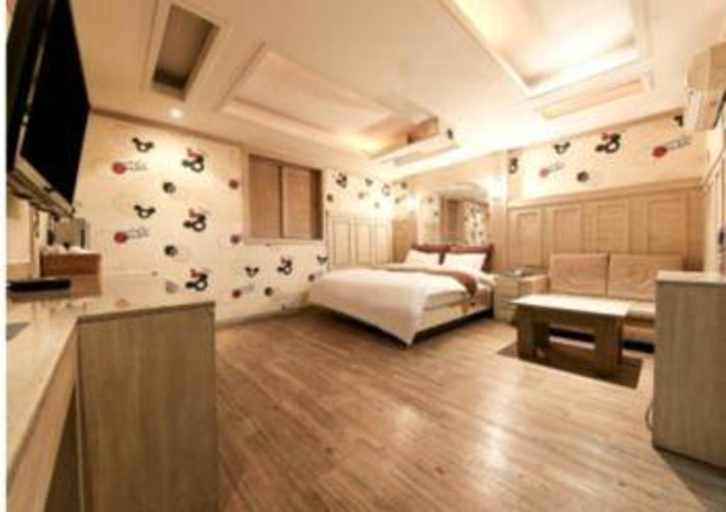 Kobos Hotel