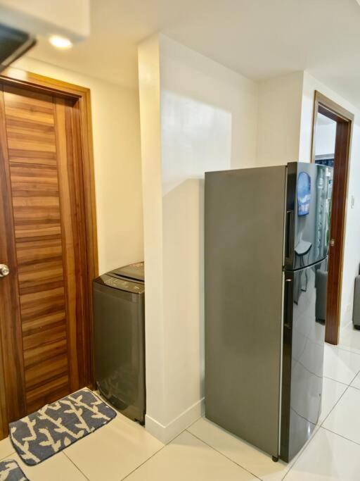 1BR T2 with Balcony Panoramic View at Horizons 101 view 2