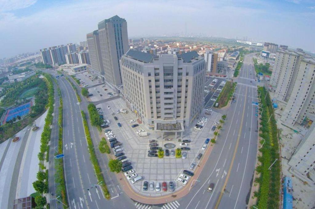 Chonpines Hotels·Tianjin South Railway Station