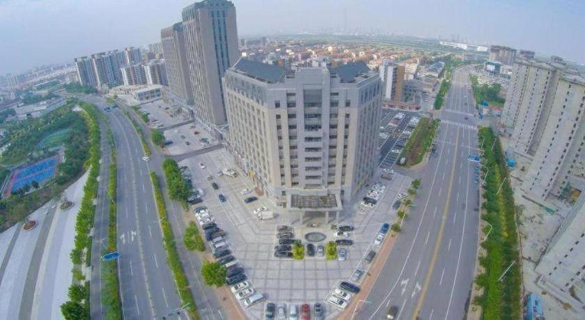 Chonpines Hotels·Tianjin South Railway Station
