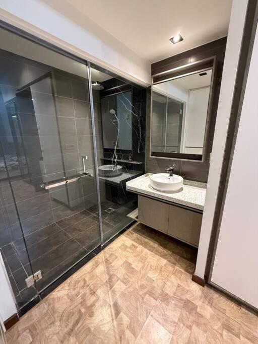 Expressionz Professional Suites Studio